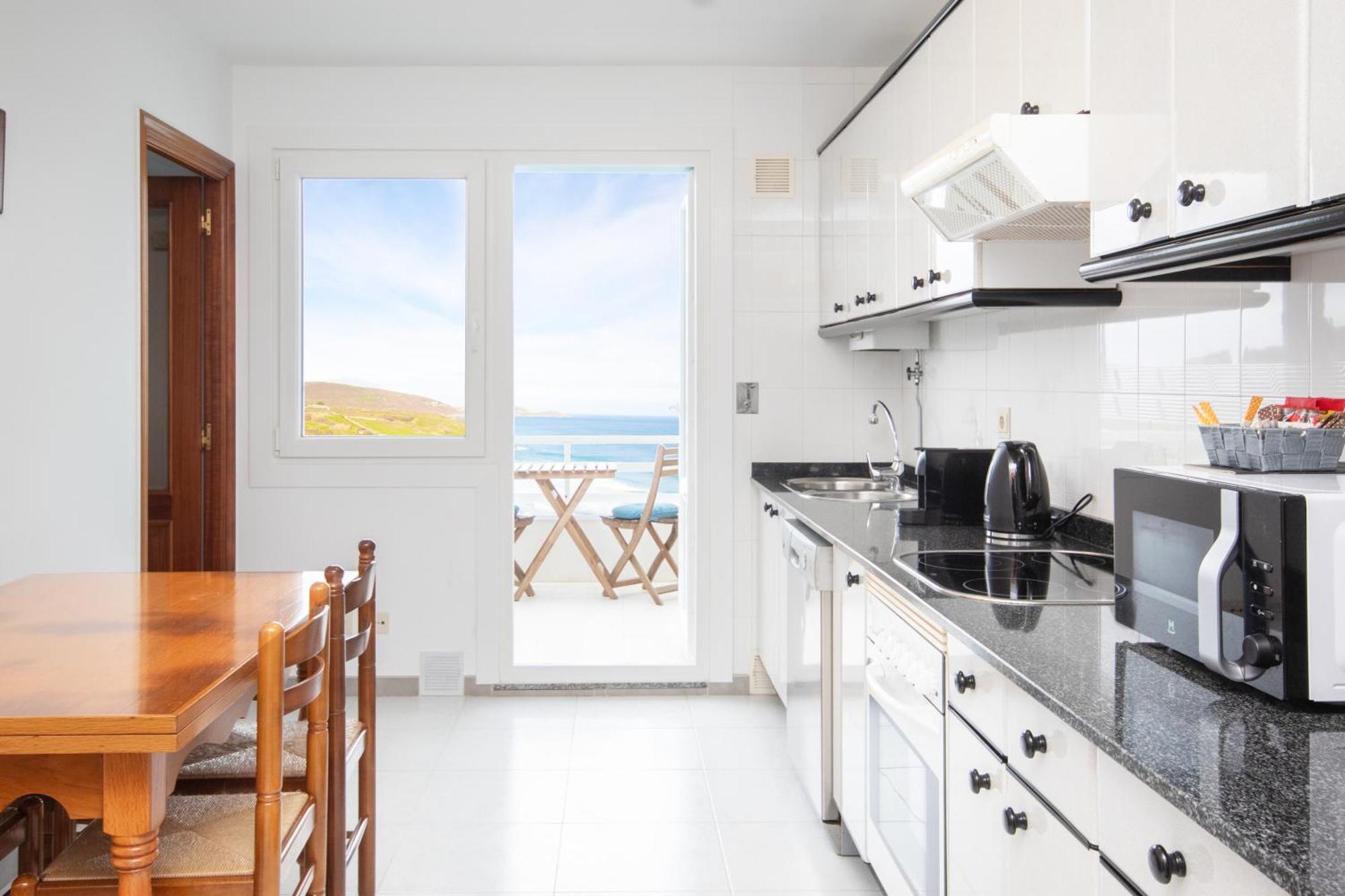 Ag Apartamento Nordes Malpica Primera Linea Playa エクステリア 写真