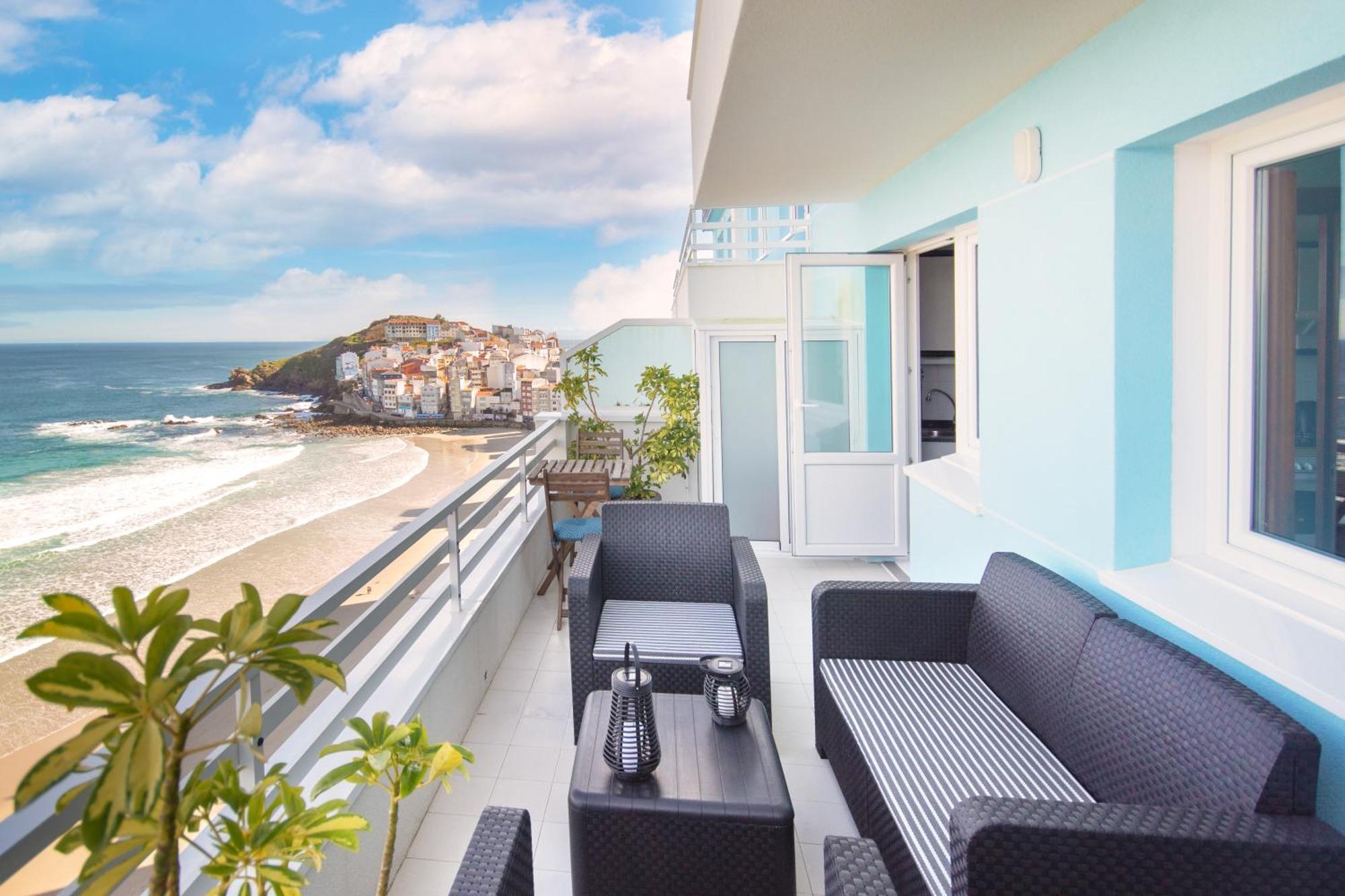 Ag Apartamento Nordes Malpica Primera Linea Playa エクステリア 写真