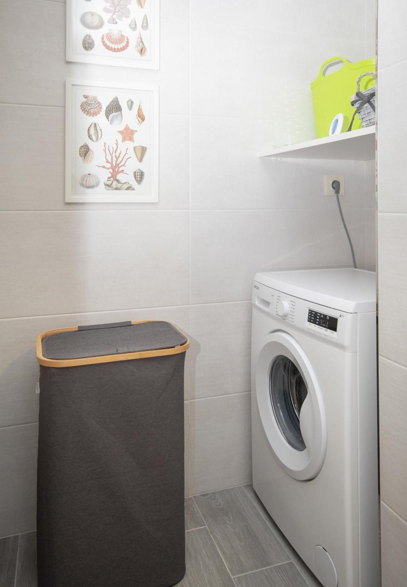 Ag Apartamento Nordes Malpica Primera Linea Playa エクステリア 写真
